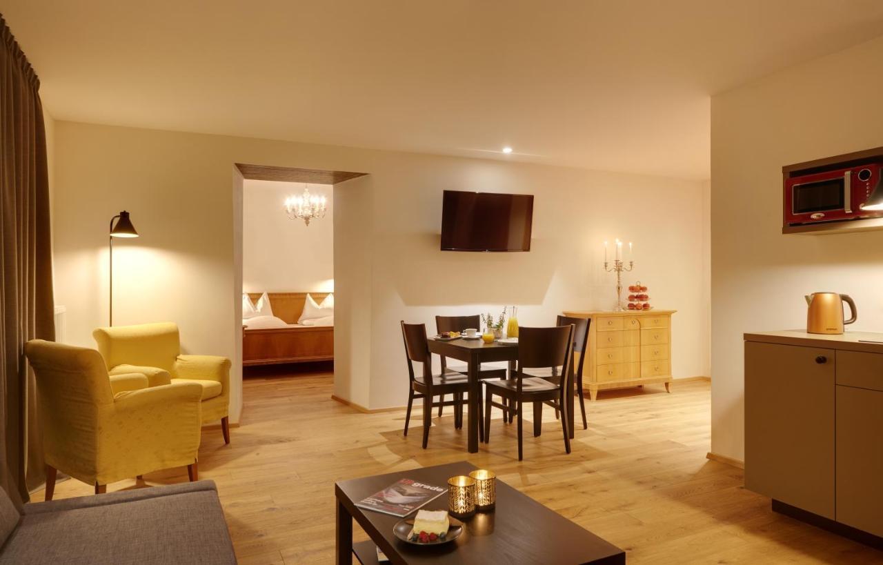 Historic Guesthouse Bircher B&B Apartments Near Sterzing Campo di Trens Esterno foto