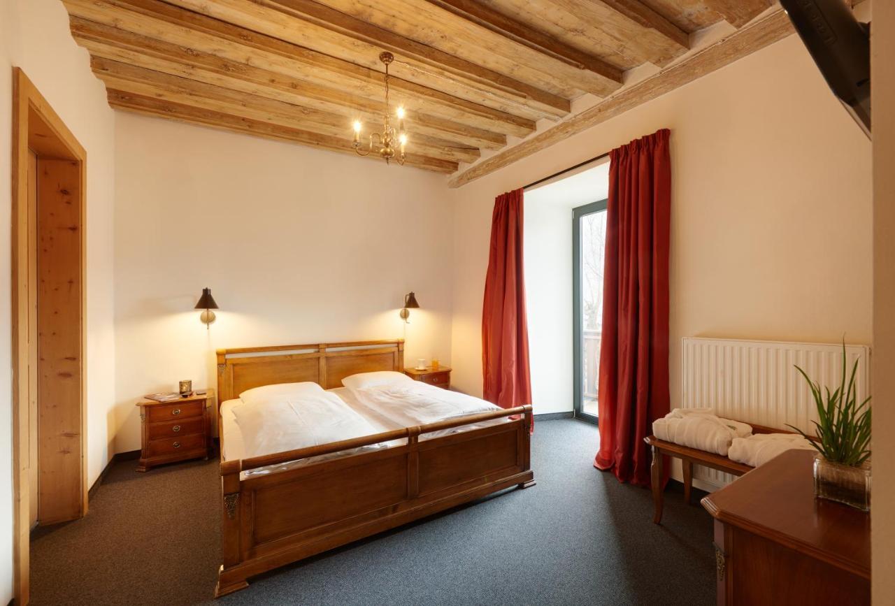 Historic Guesthouse Bircher B&B Apartments Near Sterzing Campo di Trens Esterno foto