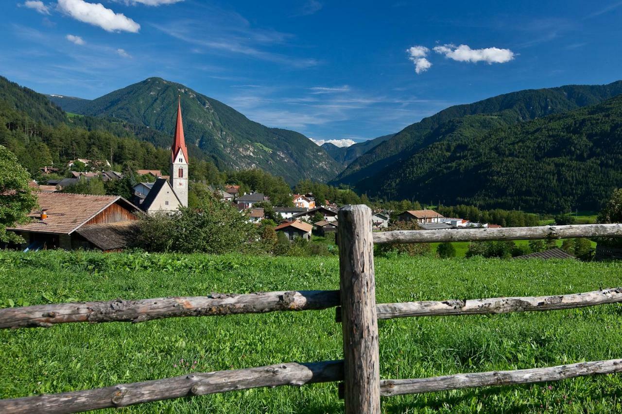 Historic Guesthouse Bircher B&B Apartments Near Sterzing Campo di Trens Esterno foto